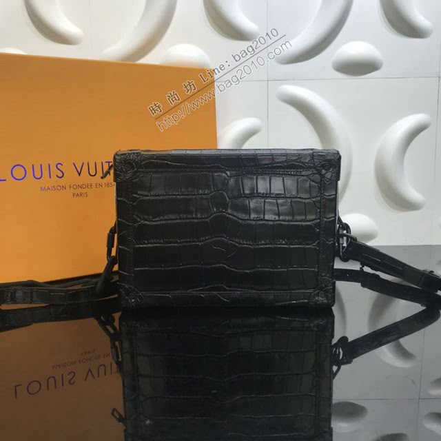 路易威登LV男包 M44478 Soft Trunk手袋 lv新款純黑鱷魚紋小牛皮男士斜挎包  ydh3815